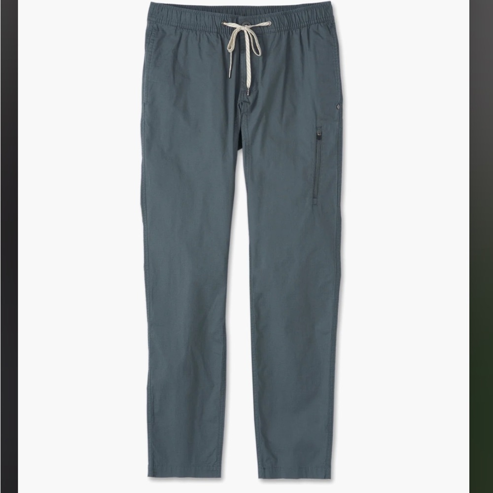 Vuori Men’s Ripstop. SEE ACTUAL PHOTOS FOR COLOR.